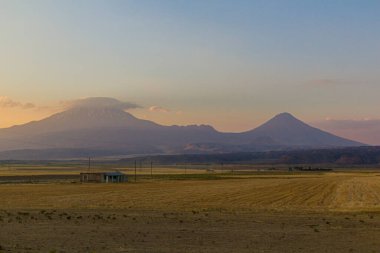 Ararat Dağı 'nın gün batımı manzarası, Türkiye