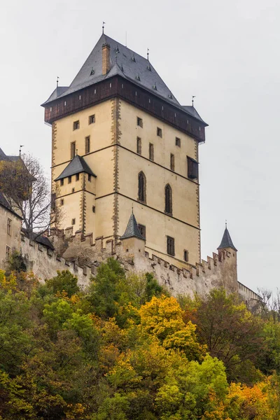 Jesienny Widok Wieżę Zamku Karlstejn Czechy — Zdjęcie stockowe