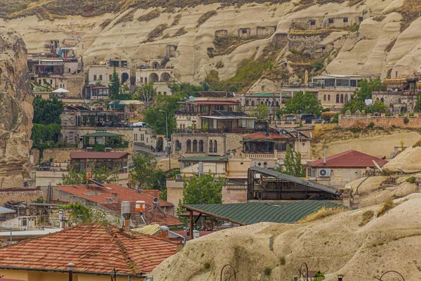 Domy Postavené Útesu Jeskynním Městě Goreme Cappadocia Turecko — Stock fotografie