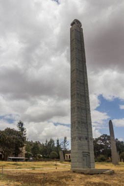Roma steli (Stele 2) Etiyopya 'nın Axum kentindeki Kuzey Stelae sahasında