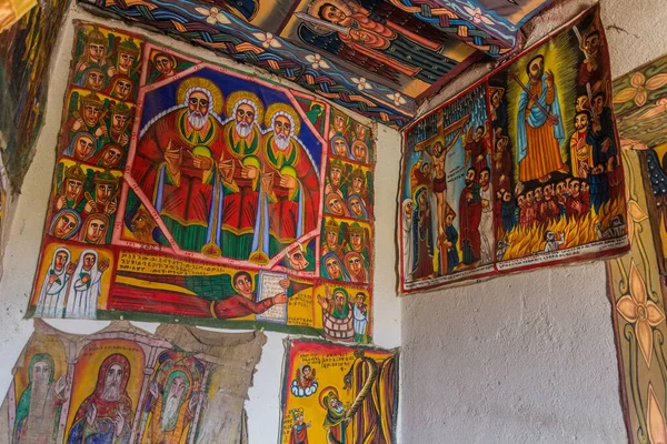 Axum Etiopia Marca 2019 Kolorowe Obrazy Klasztorze Abba Pantelewon Koło — Zdjęcie stockowe
