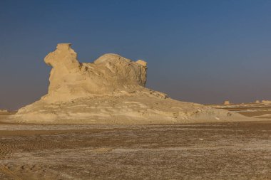 Beyaz Çölün Kaya oluşumları, Mısır