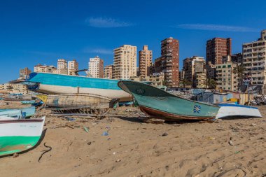 ALEXANDRIA, EGYPT - 2 Şubat 2019: İskenderiye, Mısır 'daki tersanelerin manzarası