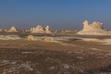 Beyaz Çölde, Mısır 'da kaya oluşumları