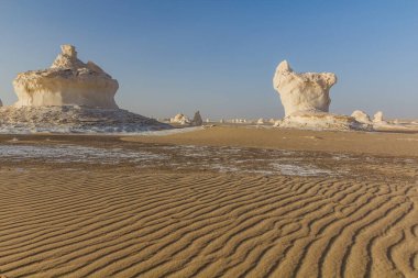 Beyaz Çölde, Mısır 'da kaya oluşumları