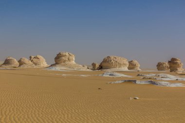 Beyaz Çölde, Mısır 'da tebeşir kaya oluşumları