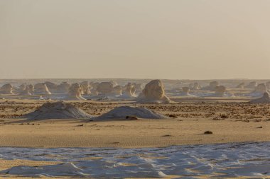 Beyaz Çölün Kaya oluşumları, Mısır