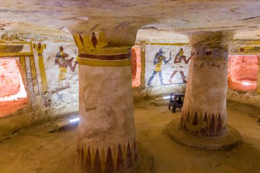 BAWitl, EGYPT - 5 Şubat 2019: Bahariya vahasındaki Zed Amun Ef Ankh Mezarlığı, Mısır