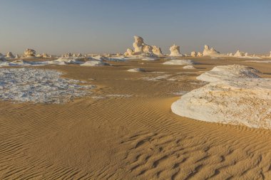 Beyaz Çölde, Mısır 'da kaya oluşumları