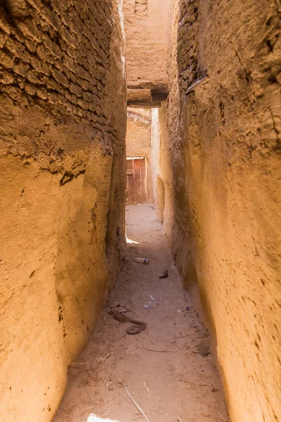 Strada Stretta Nel Villaggio Qasr Nell Oasi Dakhla Egitto — Foto Stock