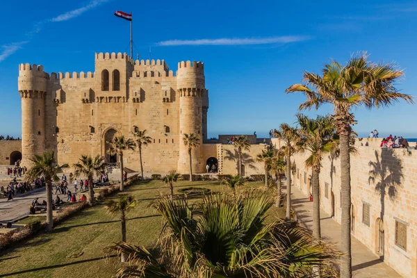 Alexandria Egypt Ruari 2019 Människor Besöker Citadel Qaitbay Qaitbey Fästning — Stockfoto