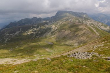 Bulgaristan 'daki Rila dağlarının manzarası