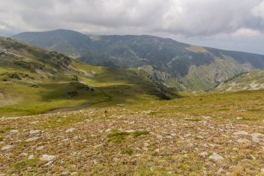 Bulgaristan 'daki Rila dağlarının manzarası