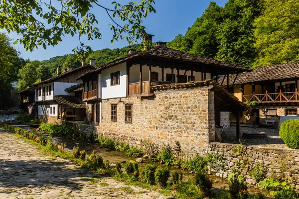 Vista Casas Antiguas Pueblo Etar Bulgaria —  Fotos de Stock