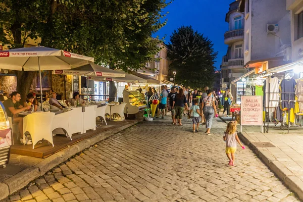 Sozopol Bulgarije Juli 2019 Toeristen Een Geplaveide Straat Sozopol Bulgarije — Stockfoto