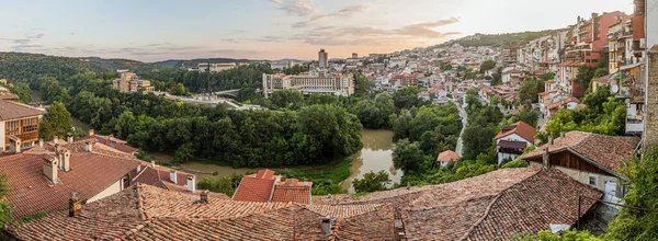 Bulgaristan Veliko Tarnovo Kentinin Panoraması — Stok fotoğraf