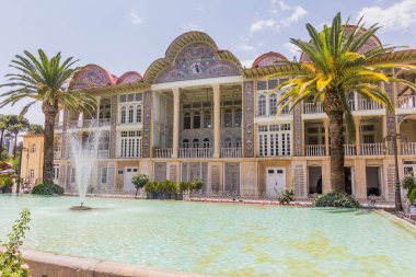 İran 'ın Şiraz kentindeki Eram bahçesindeki saray.