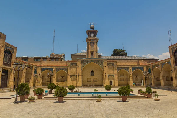 Двор Мечети Эмад Дауле Эмад Дола Керманшахе Иран — стоковое фото