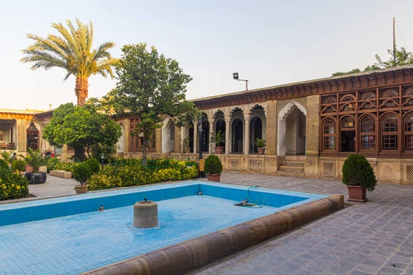 Patio Casa Histórica Zinat Molk Shiraz Irán —  Fotos de Stock