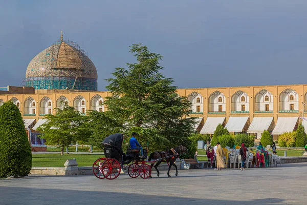 Isfahan Irán Julio 2019 Carruaje Caballos Plaza Naqsh Jahan Isfahan —  Fotos de Stock