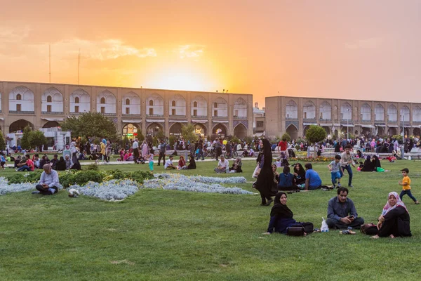 Isfahan Iran Липня 2019 Люди Які Насолоджуються Вечором Площі Накш — стокове фото