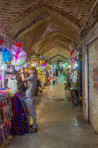 イランのハマダン 2019年7月14日 イランのハマダンでバザーの様子 — ストック写真