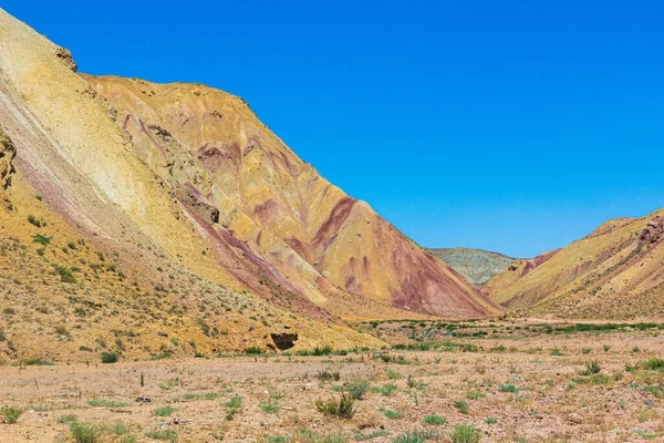 Arco Íris Multicolorido Aladaglar Montanhas Província Azerbaijão Oriental Irã — Fotografia de Stock