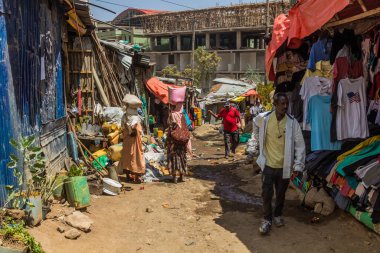 HARAR, ETHIOPIA - 8 Nisan 2019: Harar, Etiyopya 'daki sokak pazarı