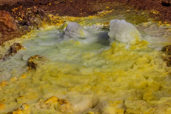 Malé Sírové Pramínky Sopečné Oblasti Dallol Danakilská Deprese Etiopie — Stock fotografie