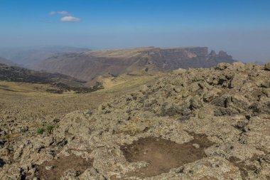 Etiyopya 'daki Bwahit Dağı' ndan Simien dağlarının manzarası