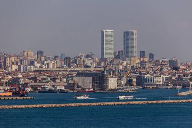 Kadıköy feribot terminali ve Haydarpaşa demiryolu Terminali şehrin Asya yakası, Türkiye