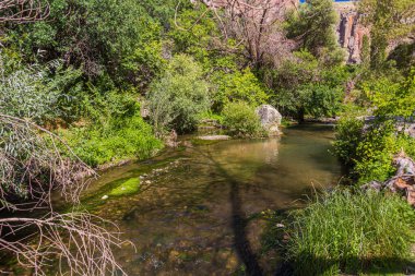 Nehir Kapadokya 'nın İhlara Vadisi' nde, Türkiye