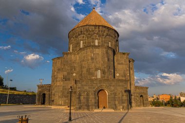 Türkiye 'nin Kars kentindeki Kumbet Camii camii