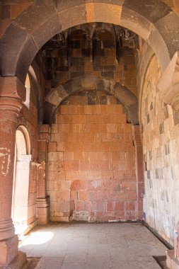 Türkiye 'nin Ani kentindeki Manuchihr Camii (Menucihr) Mahzenleri
