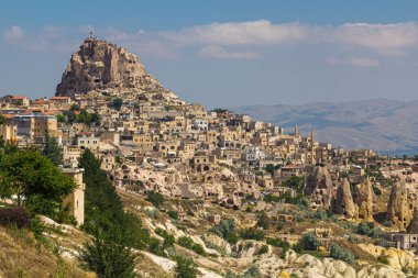 Kapadokya, Türkiye 'deki Uchisar kaya kalesine bakın
