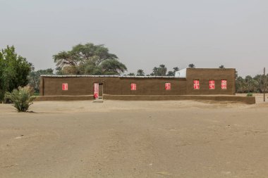 Sudan, Abri yakınlarındaki Nil nehrindeki kumlu bir adada Nubian evi.