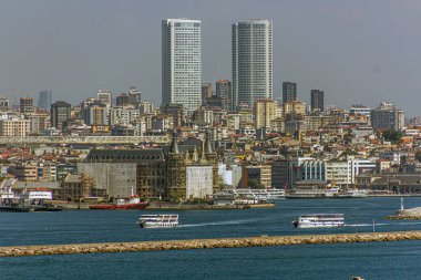 Kadıköy feribot terminali ve Haydarpaşa demiryolu Terminali şehrin Asya yakası, Türkiye