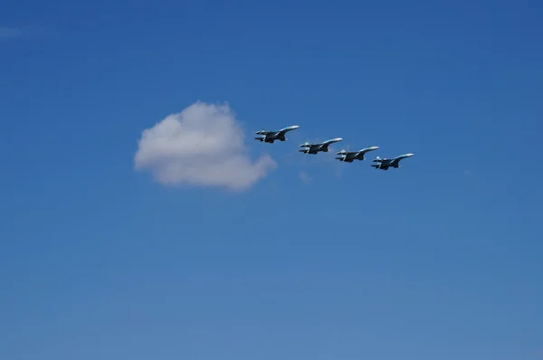 Fighters aircraft Su-27 in flight — Stock Photo, Image