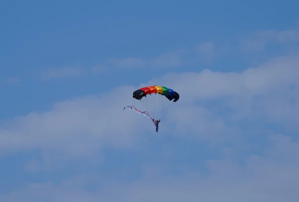 Paraşütçü uçuş — Stok fotoğraf