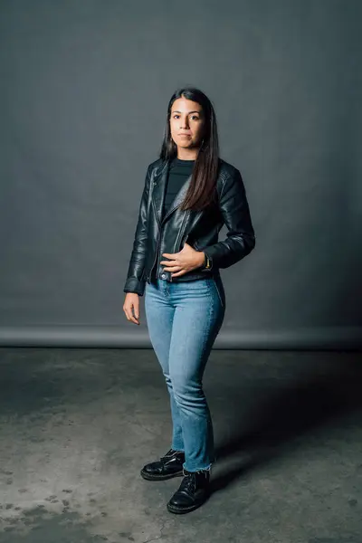 Young Confident Woman Leather Jacket Standing Studio — Stock Photo, Image