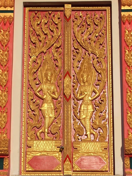 Dörren till kapellet i bangkok — Stockfoto