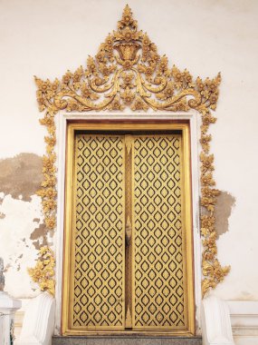 Tayland tapınağı kapısı heykeli