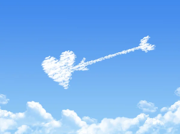 Nuvem em forma de amor, conceito de sonho — Fotografia de Stock