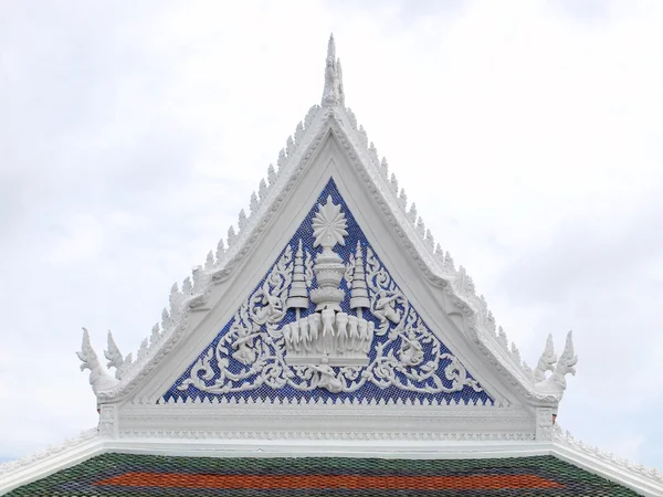 Bela gable do templo famoso — Fotografia de Stock