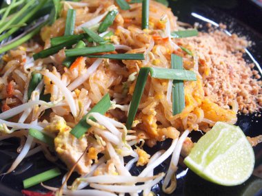 (pad Tay Tay tarzı noodle)