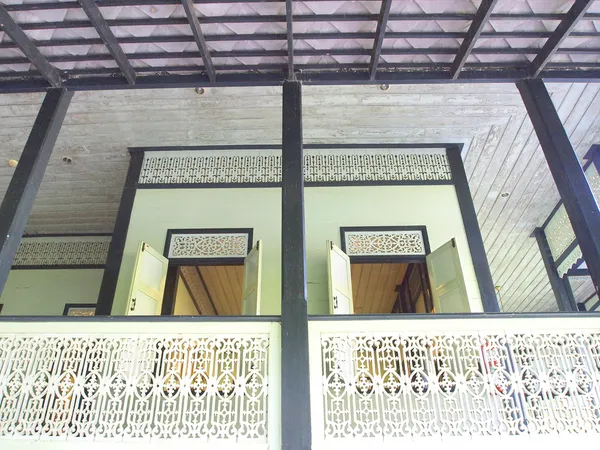 Detalhe da gable do telhado estilo tailandês — Fotografia de Stock