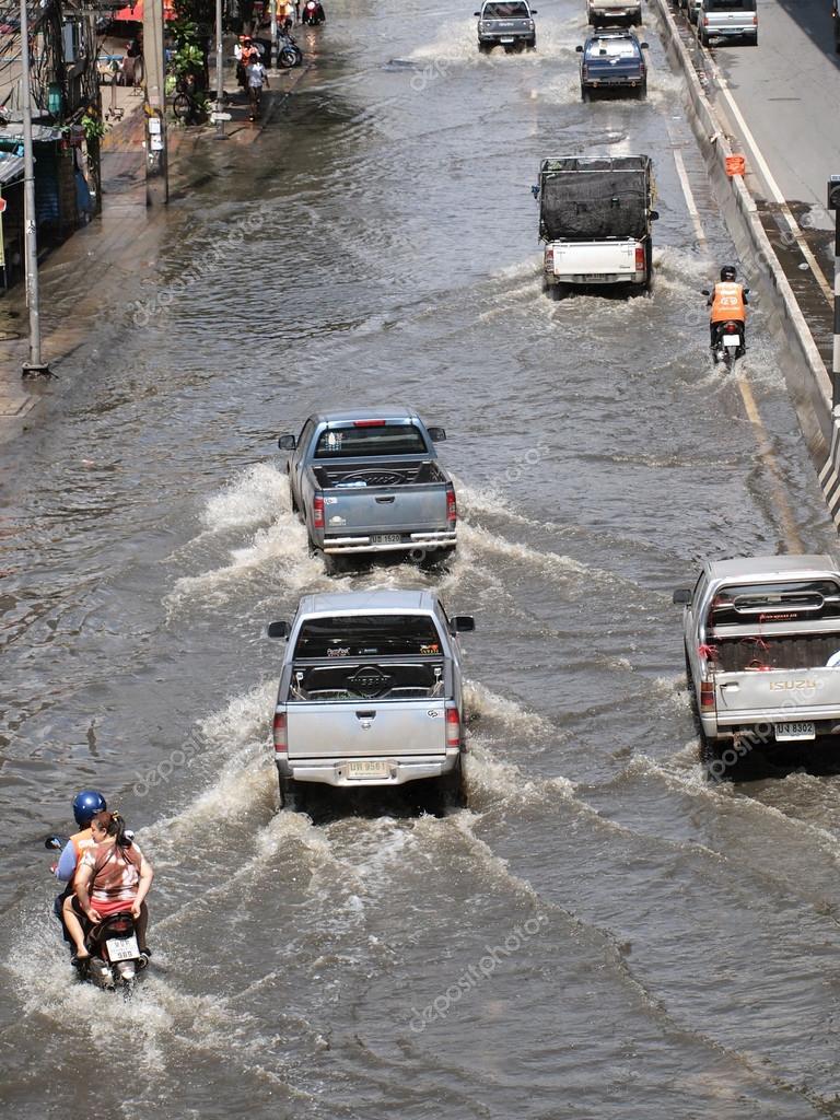 BANGKOK, THAILAND OCTOBER 22 Thai flood hits Central of Thailand