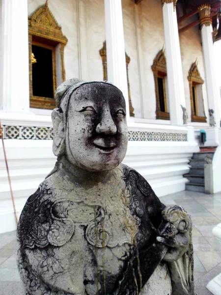 BANGKOK, TAILANDIA - 4 de enero: Estatua china el 4 de enero de 2012 en el antiguo templo budista (Wat Pho), Bangkok, Tailandia —  Fotos de Stock