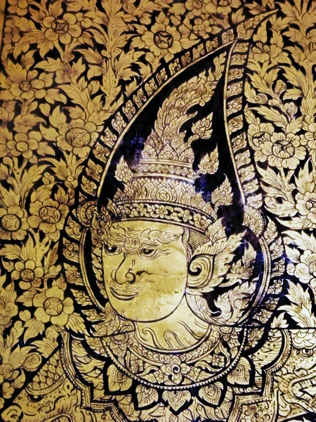 BANGKOK, THAILAND - JANEIRO 4: Arte tradicional de pintura tailandesa sobre a história do Ramayana em exposição na parede do templo Wat Suthat em 4 de janeiro de 2012 em Bangkok, Tailândia — Fotografia de Stock