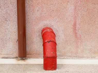 Sıhhi tesisat borusu sıva duvarı, endüstriyel grunge arka plan